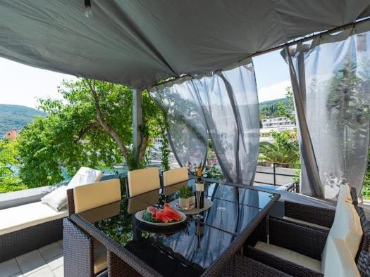 Apartmani Ella Rabac Esterno foto