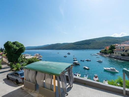 Apartmani Ella Rabac Esterno foto