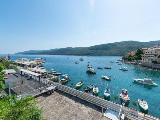 Apartmani Ella Rabac Esterno foto