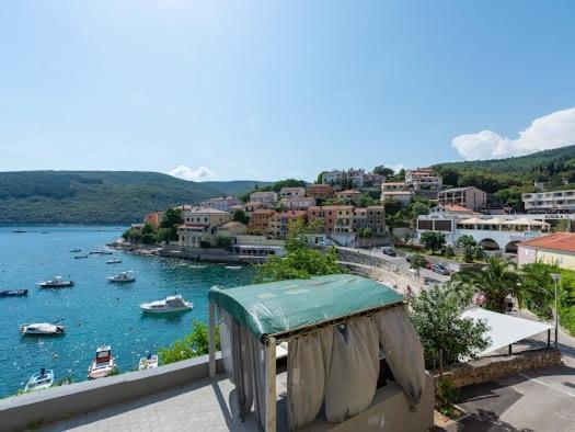 Apartmani Ella Rabac Esterno foto